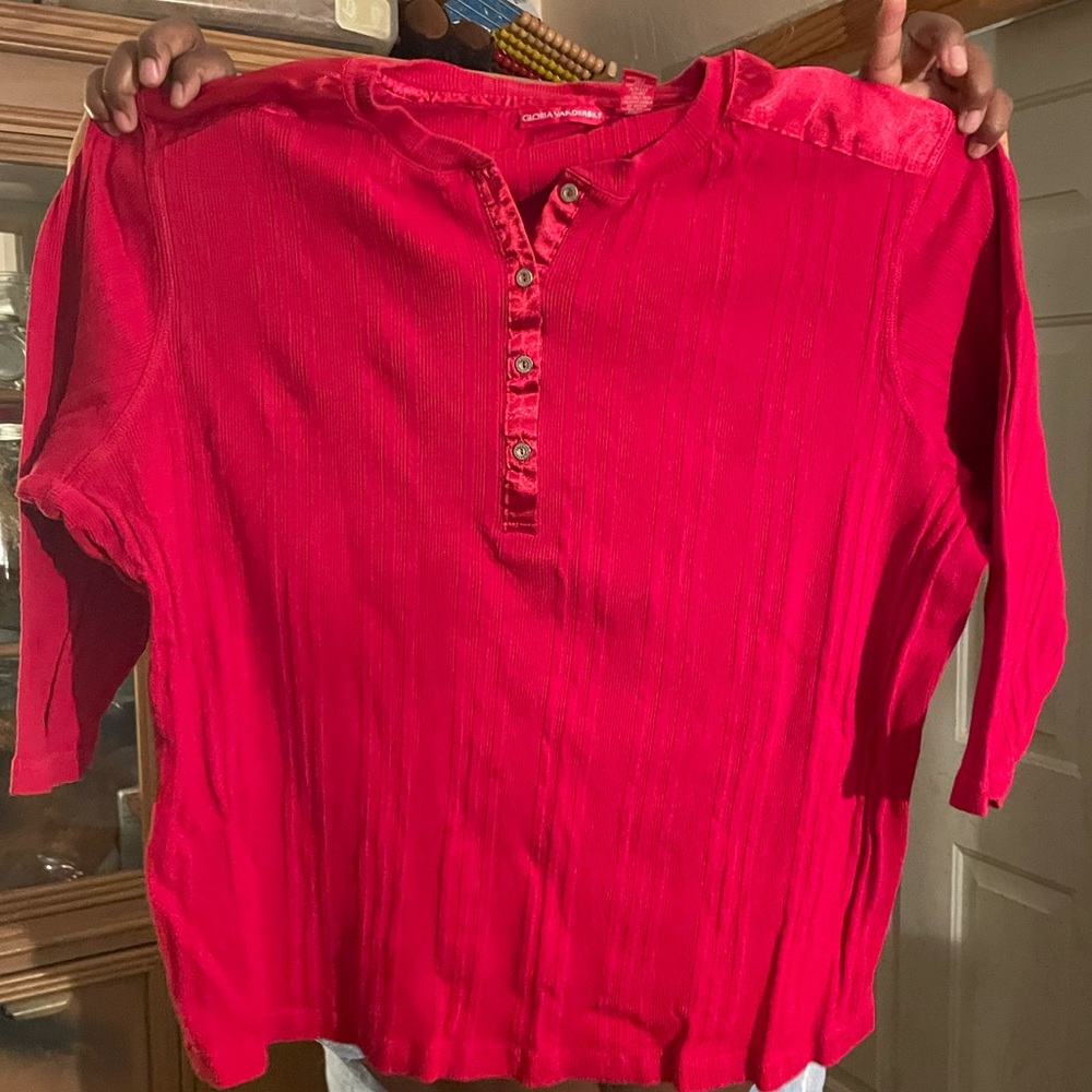 Gloria Vanderbilt Top